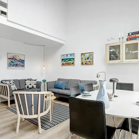 Stunning In With Kitchen