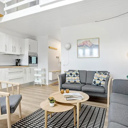 Holiday home Stunning In With Kitchen Vestervig